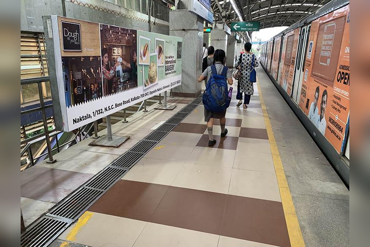 Board 02 - DN PF - BESIDE STAIR- SOUTH END (15'X4', NON-LIT)