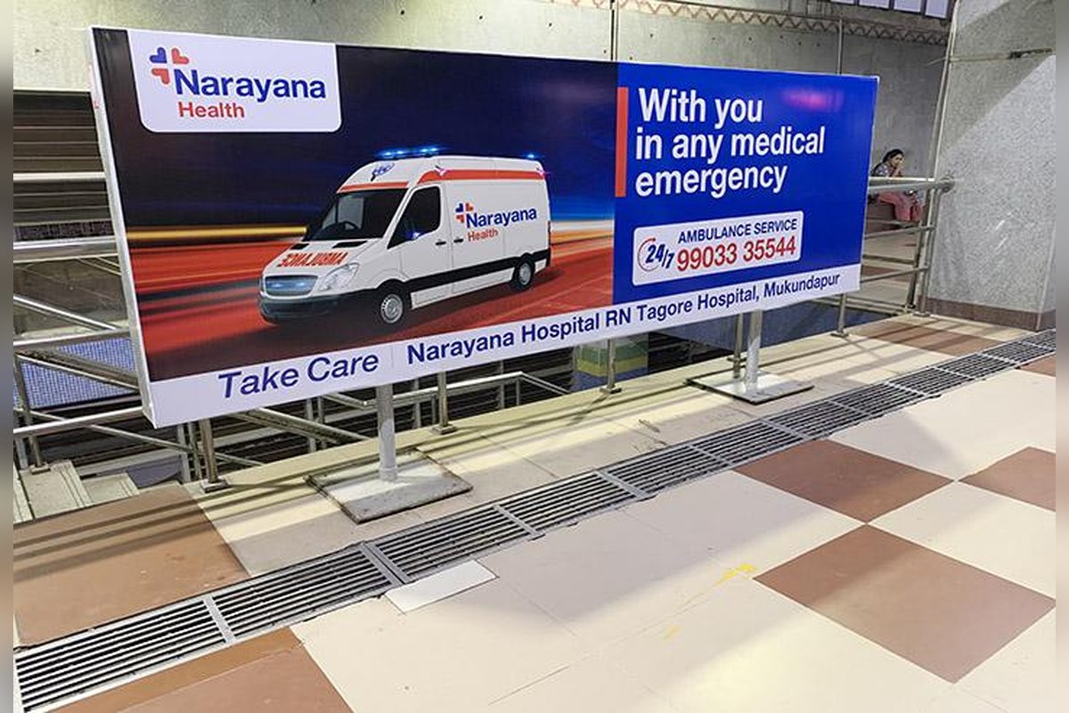 Board 03 - DN PF - BESIDE ESCALATOR - NORTH END (12'X4', NON-LIT)