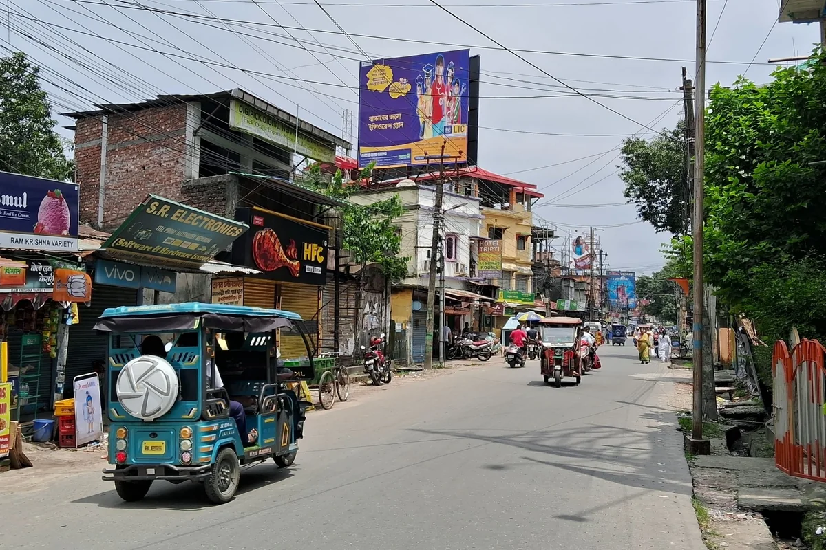 Siliguri - Board 03 - NJP MAIN RD - FCG SILIGURI - Site 2 (30'X20', FRONT-LIT)